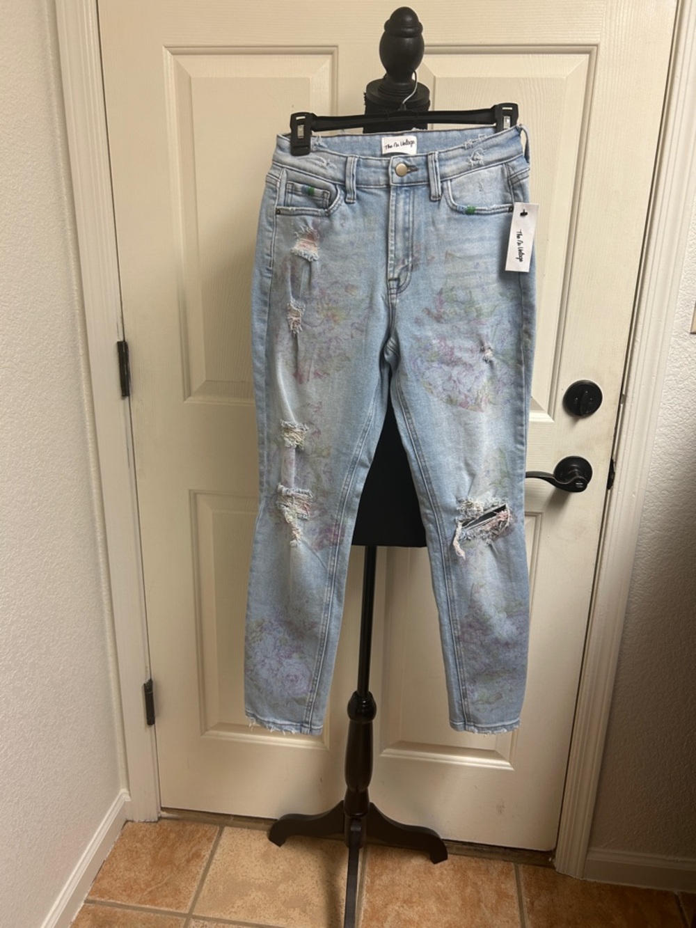 The Nu Vintage distressed light washed high-rise, straight-leg, Size 25, NWT